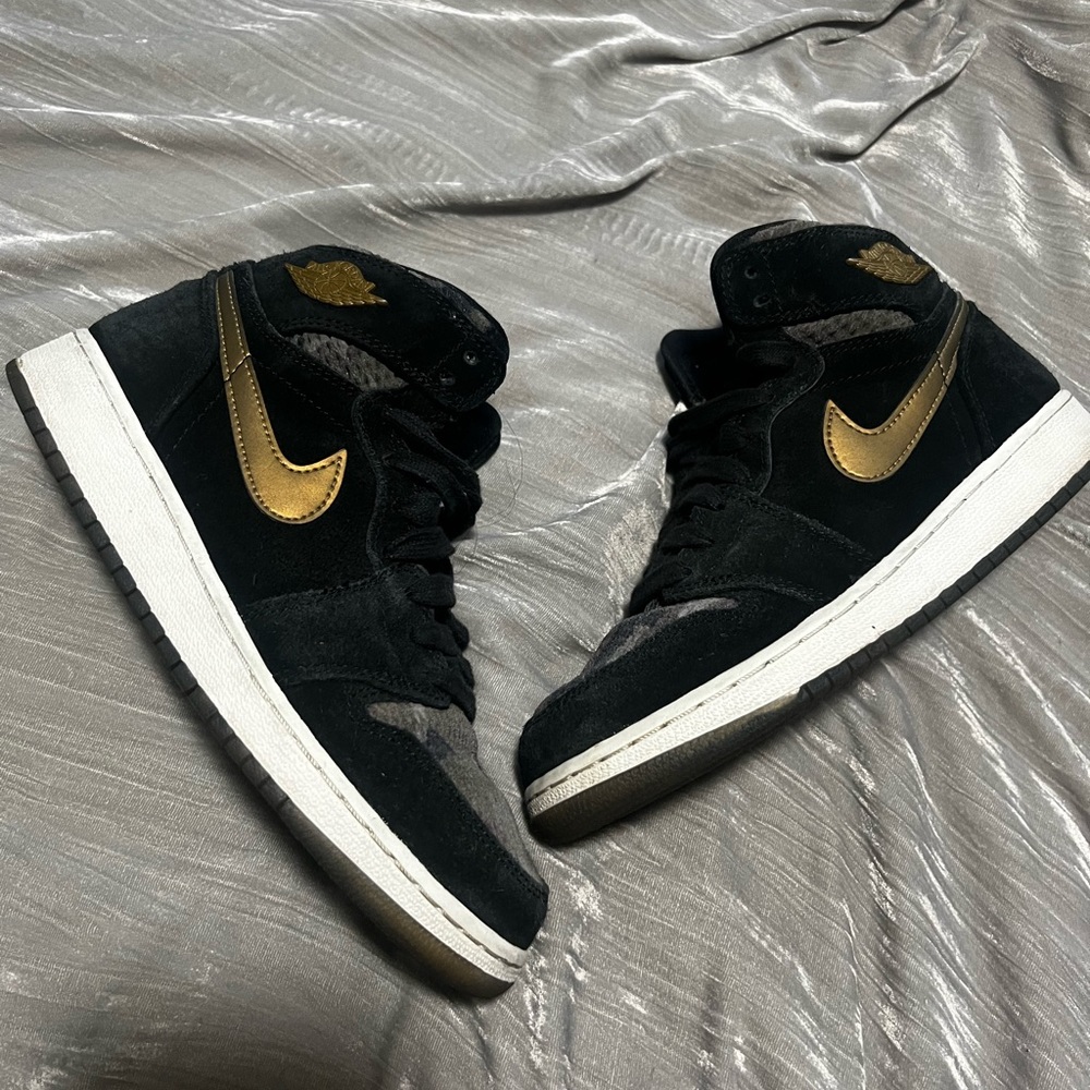 Air Jordan 1 Heiress Camo